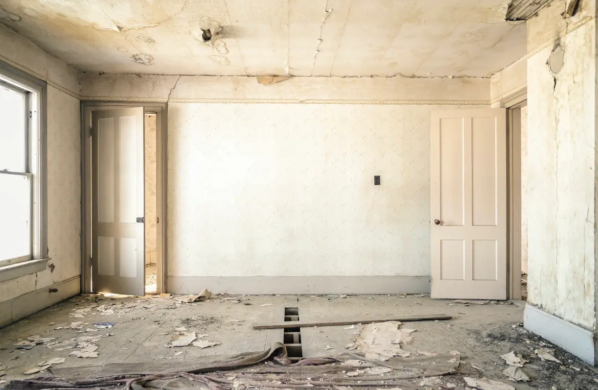 Waste disposal crew managing a cleanout project in Garfield Heights